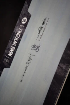 Snowboard Amplid Singular Twin 17 Snowboard Amplid Singular Twin -Ski Promotion Boutique Singular Twin Amplid Research Cartel 2 1